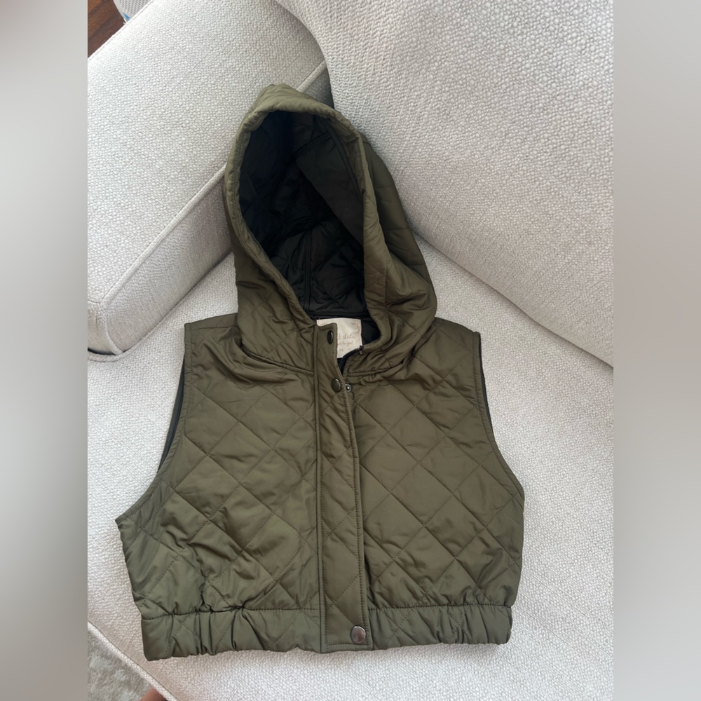Altar'd State Cropped Quilted Vest in Olive